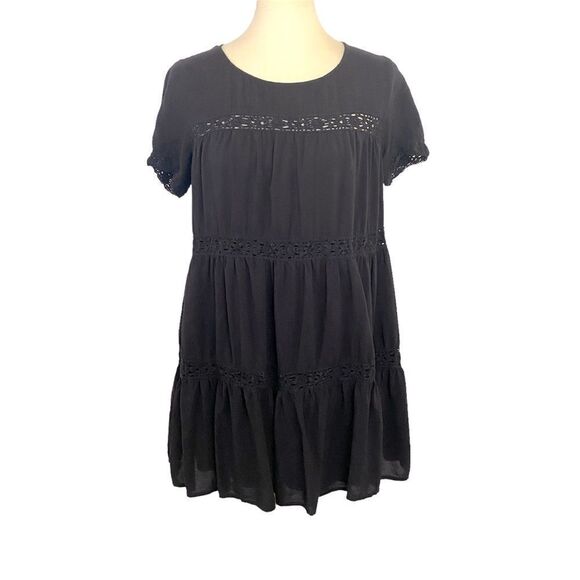 URBAN OUTFITTERS ALICE & UO ELEONORA CROCHET INSET DRESS - Picture 2 of 16